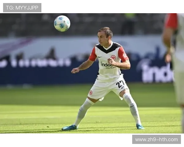 老将格策因病缺阵，法兰克福中场组织临场调整